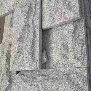 阳江 芝麻白自然面花岗岩成品板