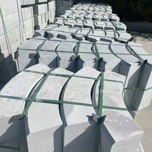 阳江 芝麻灰弧形路沿石