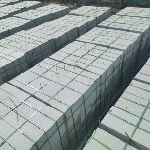 阳江 芝麻白1.8公分火烧300*600地铺，清仓大甩卖