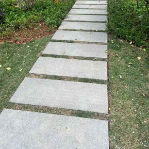 阳江 芝麻黑小区踏步、汀步石铺装效果