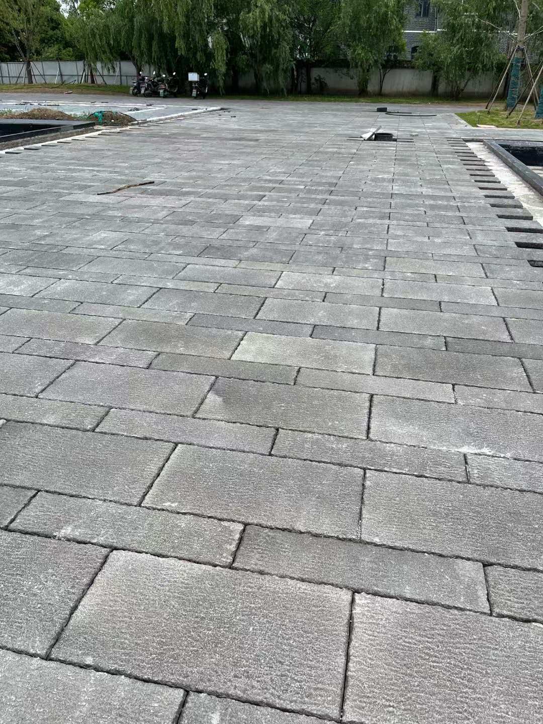 阳江 工地仿古石铺装现场实拍