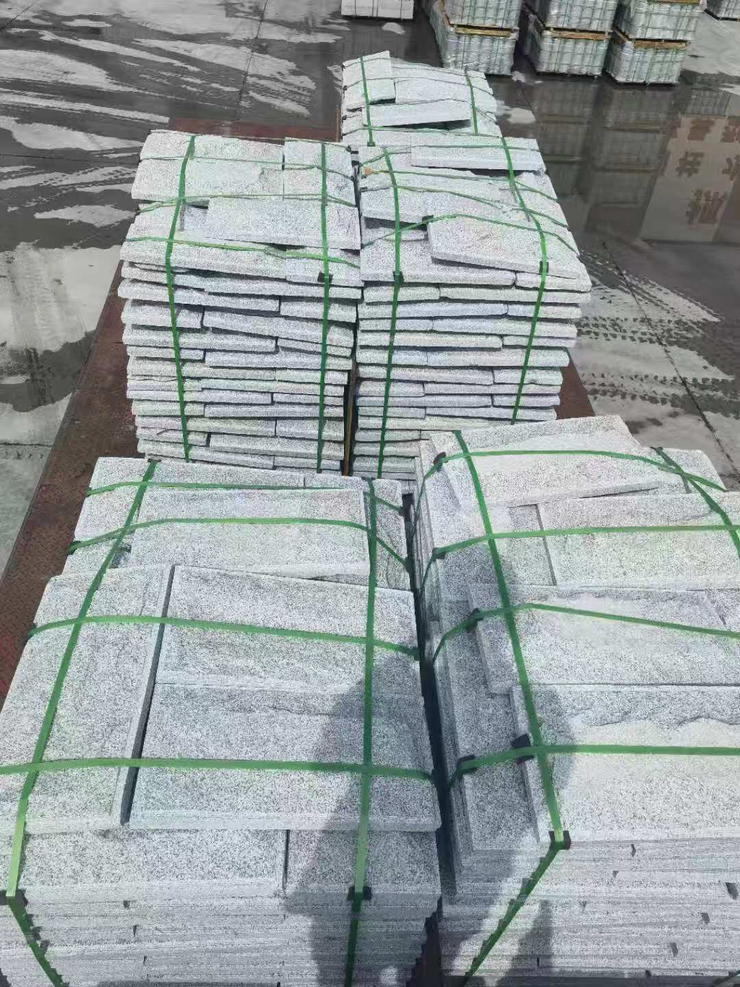 阳江 芝麻白蘑菇石装车出货