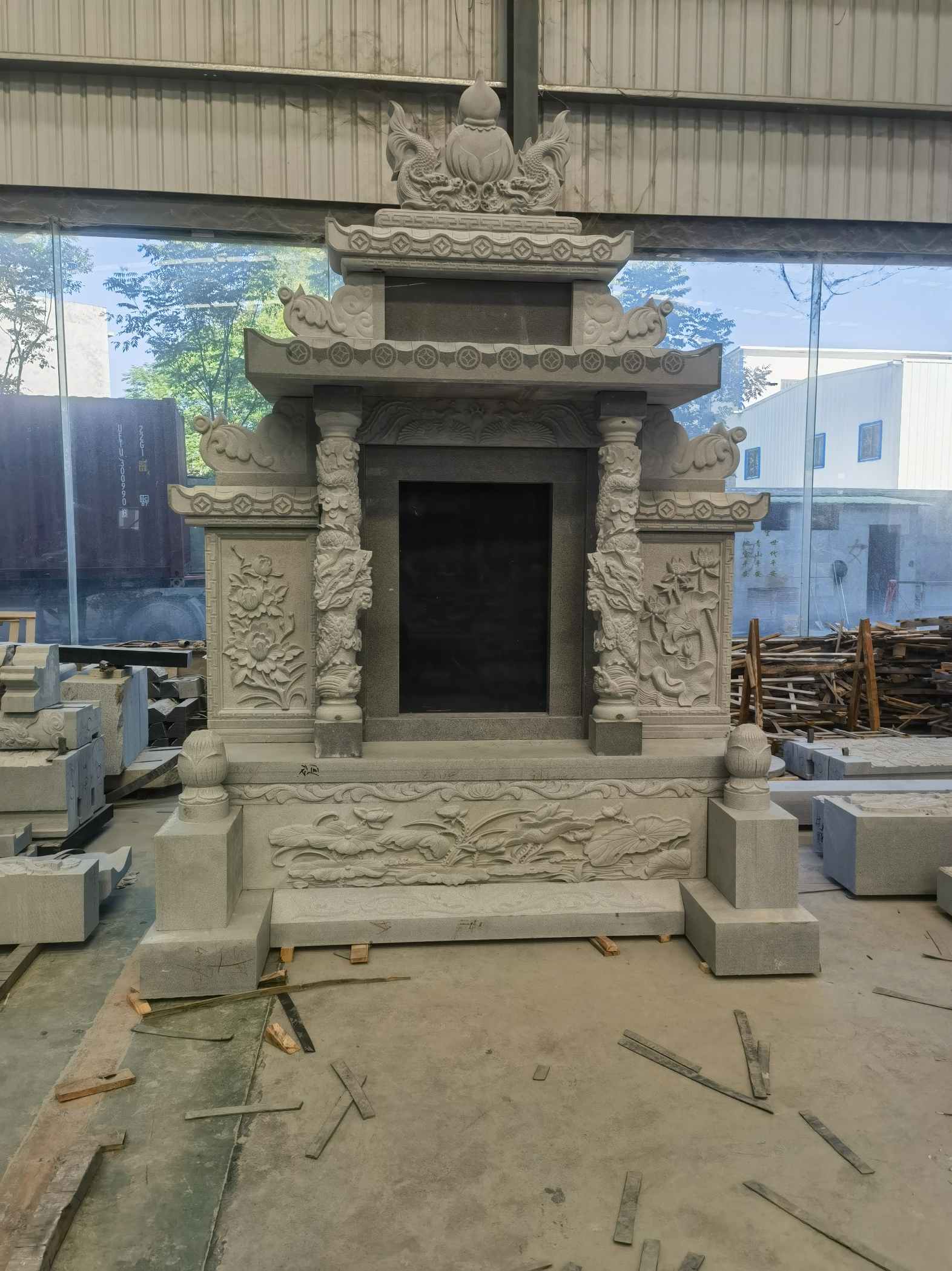 阳江 芝麻灰高档墓碑、土墓，一套也支持定做