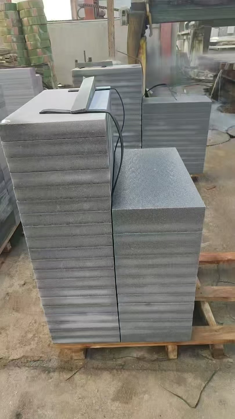 阳江 芝麻灰火烧面300*600*50地铺石材