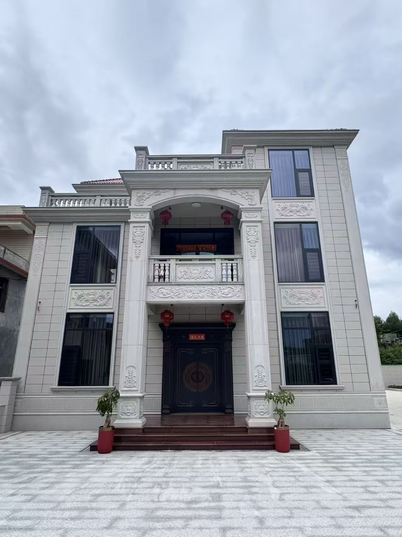 阳江 芝麻白石材别墅干挂案例展示