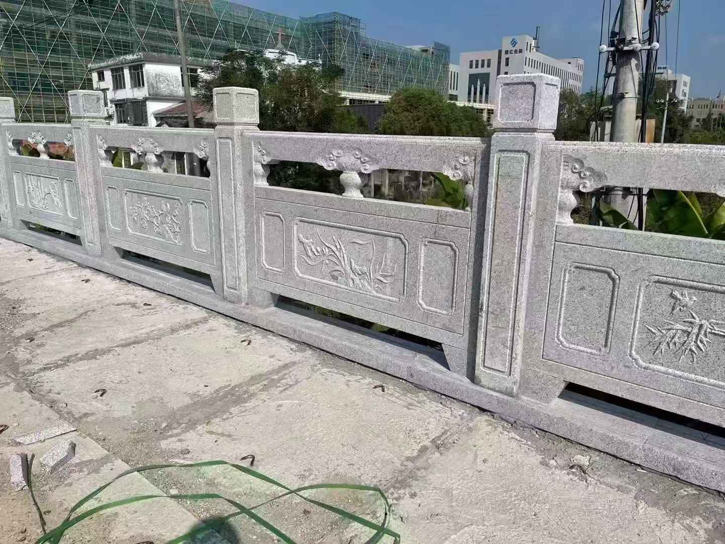 阳江 芝麻白栏杆